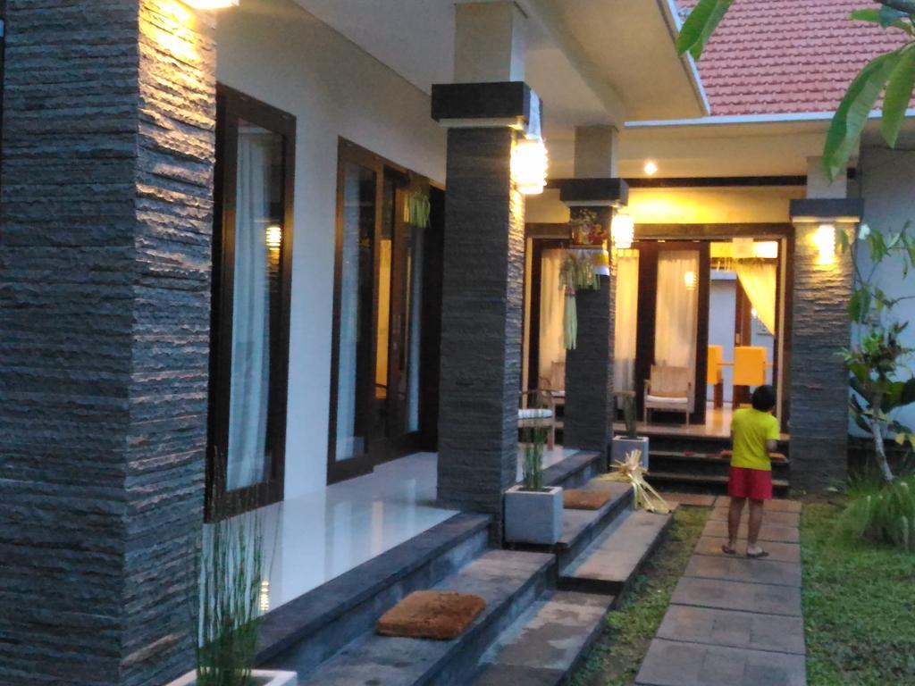 Reisya Wisma tamu 3*